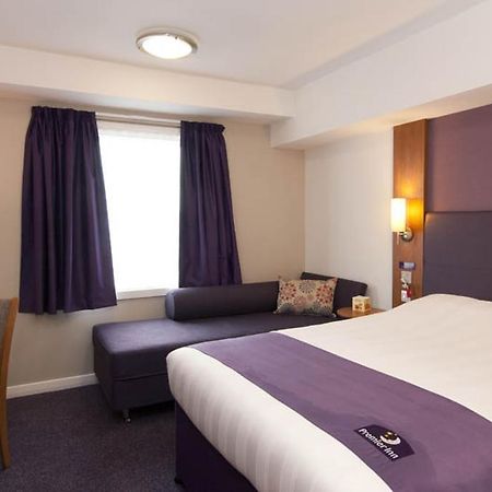 Premier Inn Sittingbourne Kent Екстериор снимка