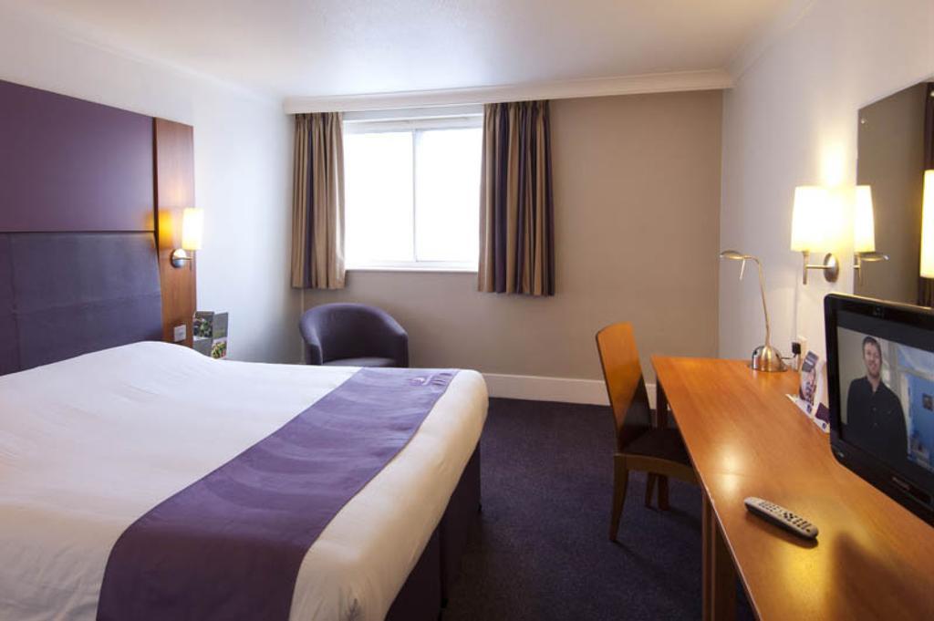 Premier Inn Sittingbourne Kent Стая снимка