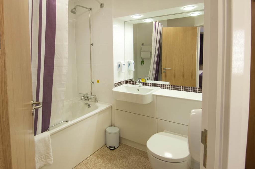 Premier Inn Sittingbourne Kent Стая снимка