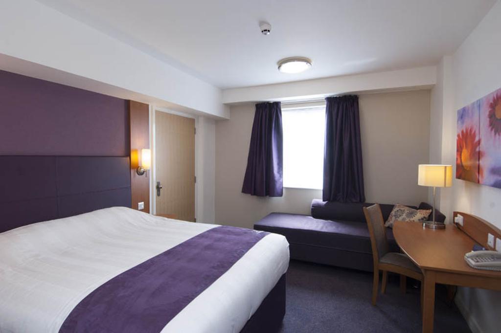 Premier Inn Sittingbourne Kent Стая снимка
