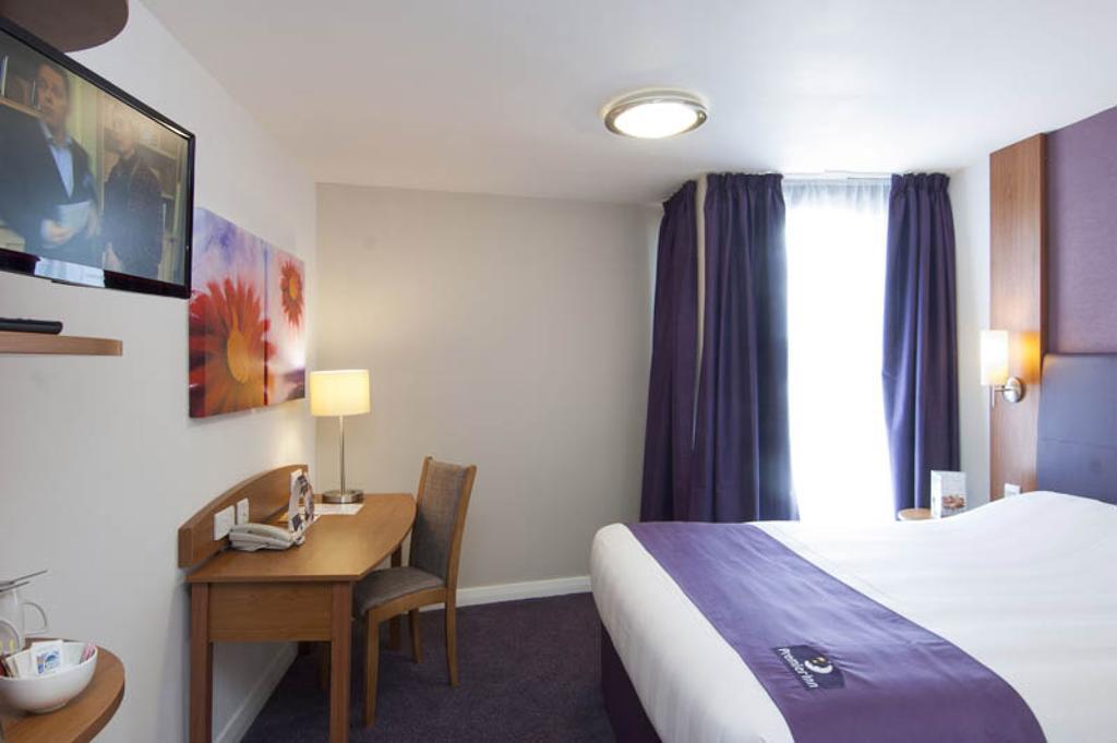 Premier Inn Sittingbourne Kent Стая снимка
