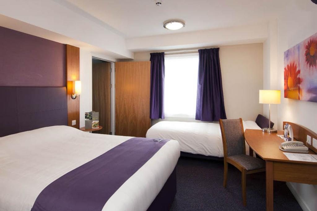 Premier Inn Sittingbourne Kent Стая снимка