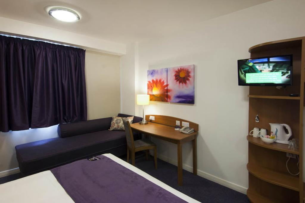 Premier Inn Sittingbourne Kent Стая снимка