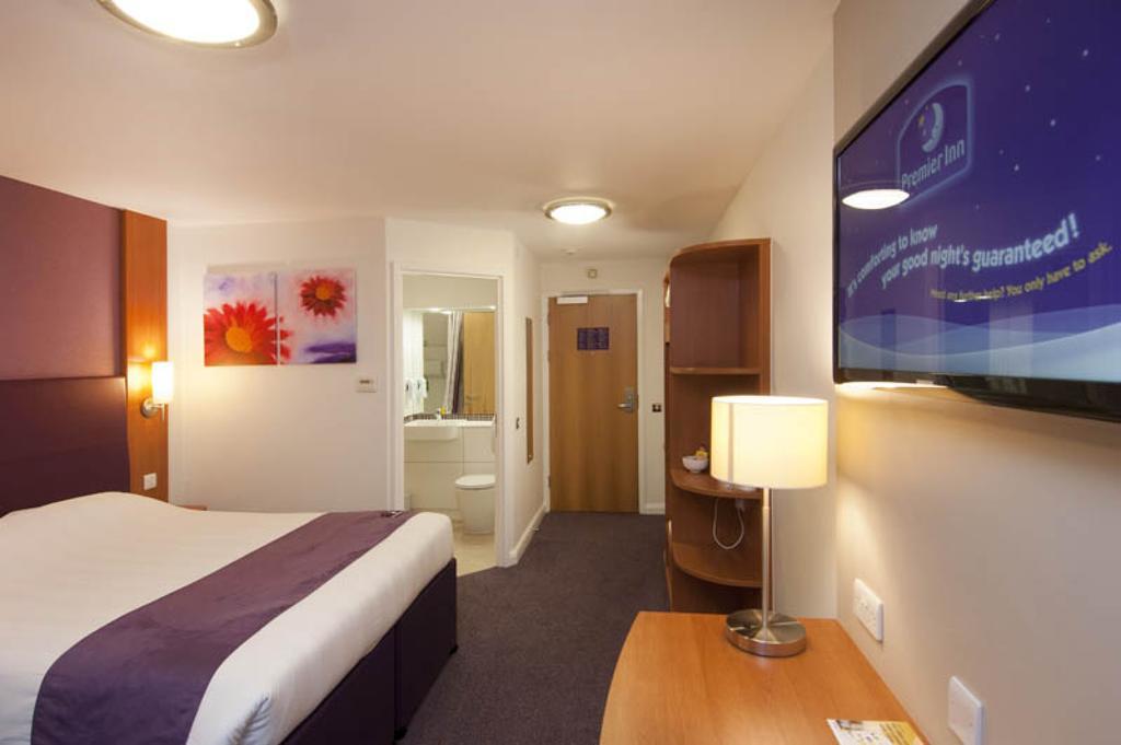 Premier Inn Sittingbourne Kent Екстериор снимка